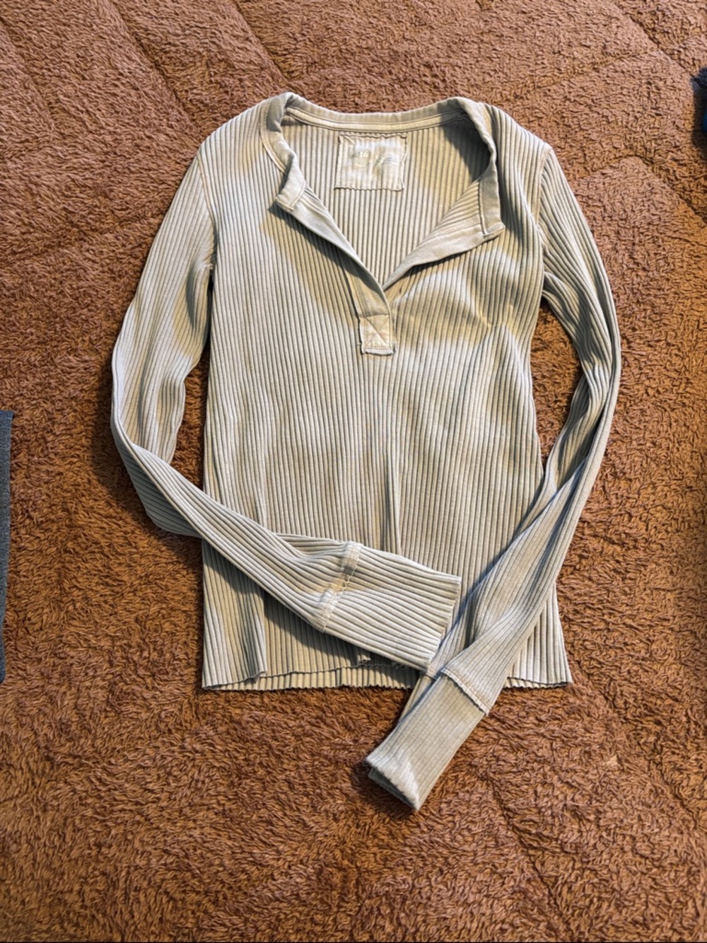 Ribbed Long Sleeve V-Neck Top - Light tan